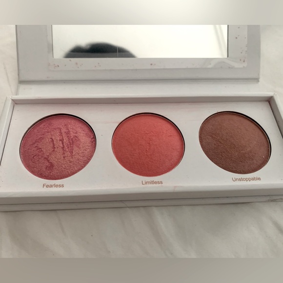 RealHer Blush kit - Picture 1 of 4